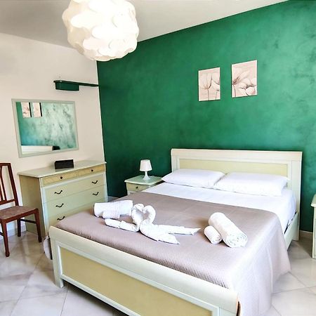 Casa Delle Camelie Apartment Cefalu Exterior photo